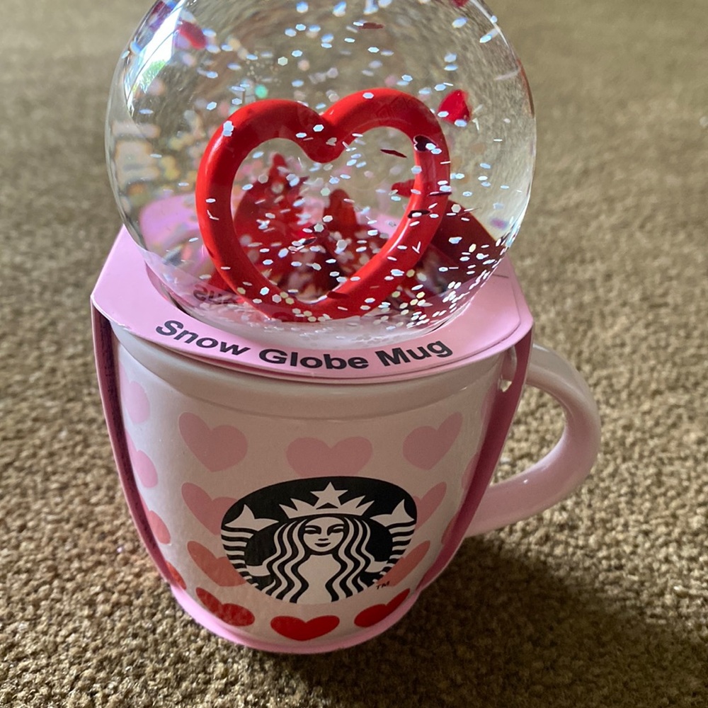 Starbucks snow globe